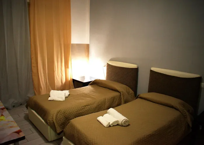 Neapolis Center