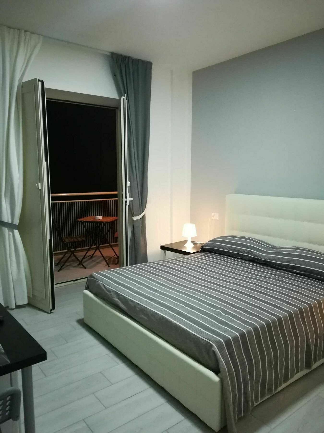 Neapolis Center 2* Napoli